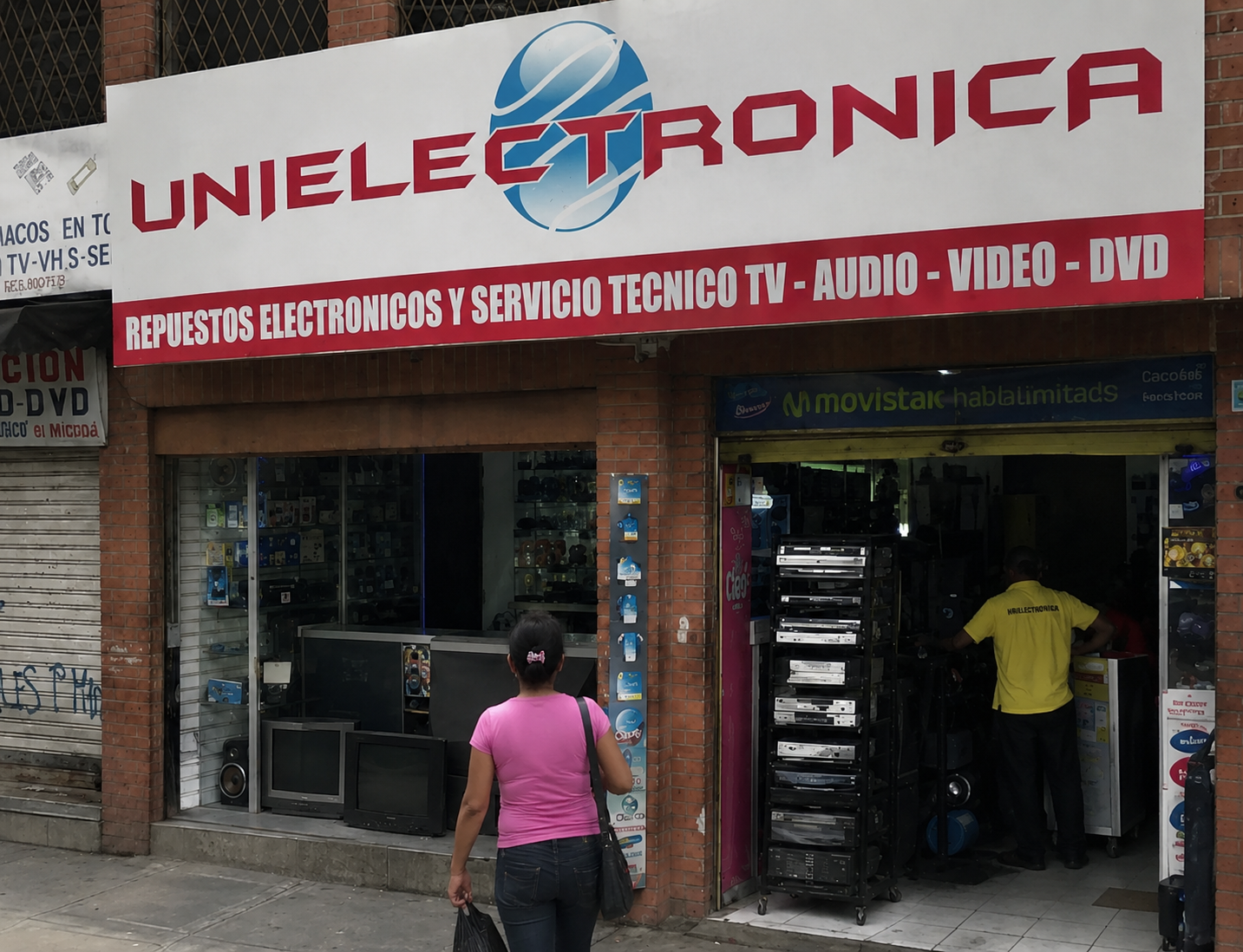 Foto historica de Uni Electronica